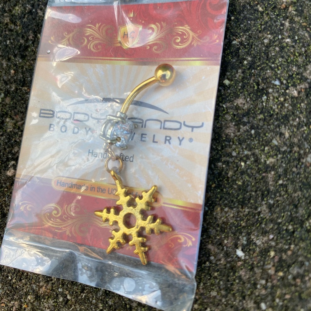 Holiday Snowflake Dangle belly ring - Picture 3 of 3